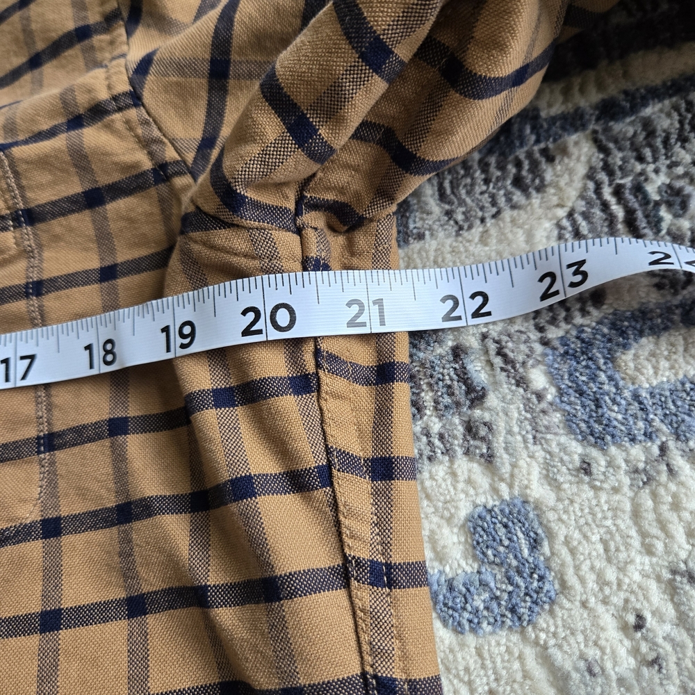 M J. Crew Button Up - Picture 5 of 6
